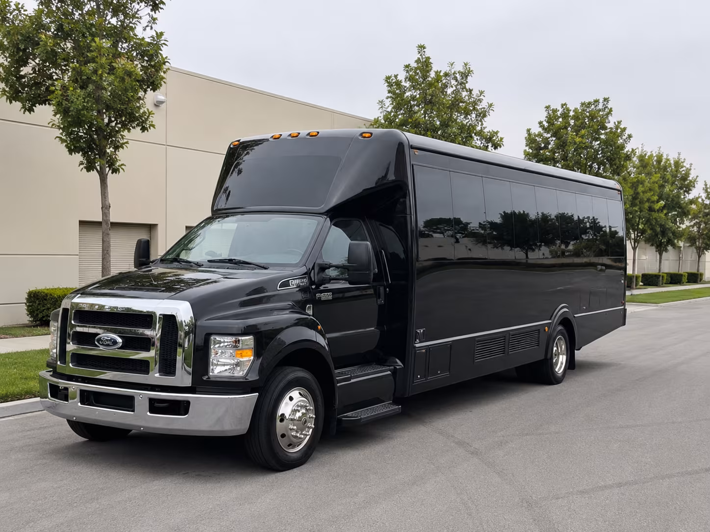 bachelorette and birthday party buses in bowling green