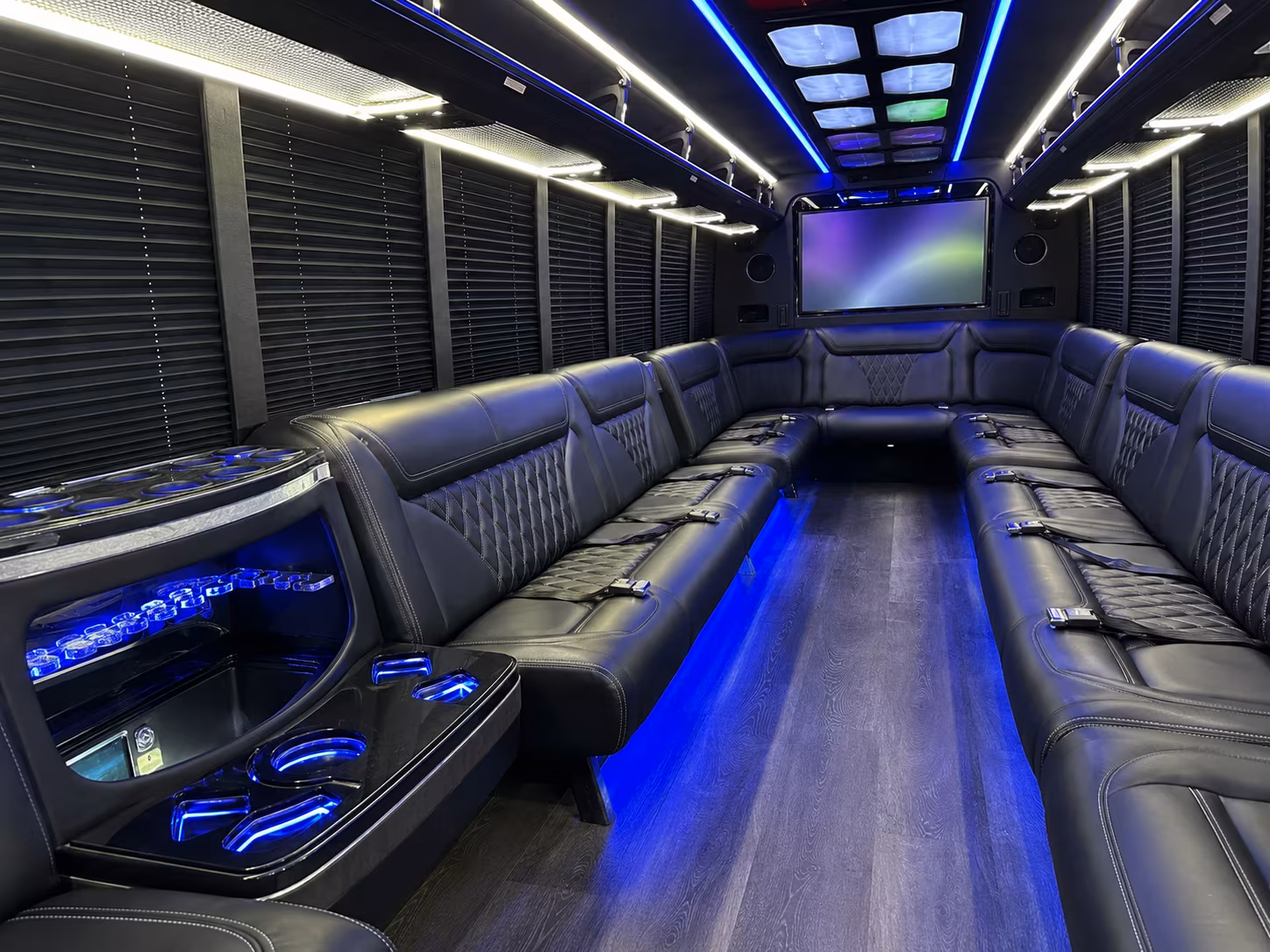 bowling green 20 passenger party bus inside