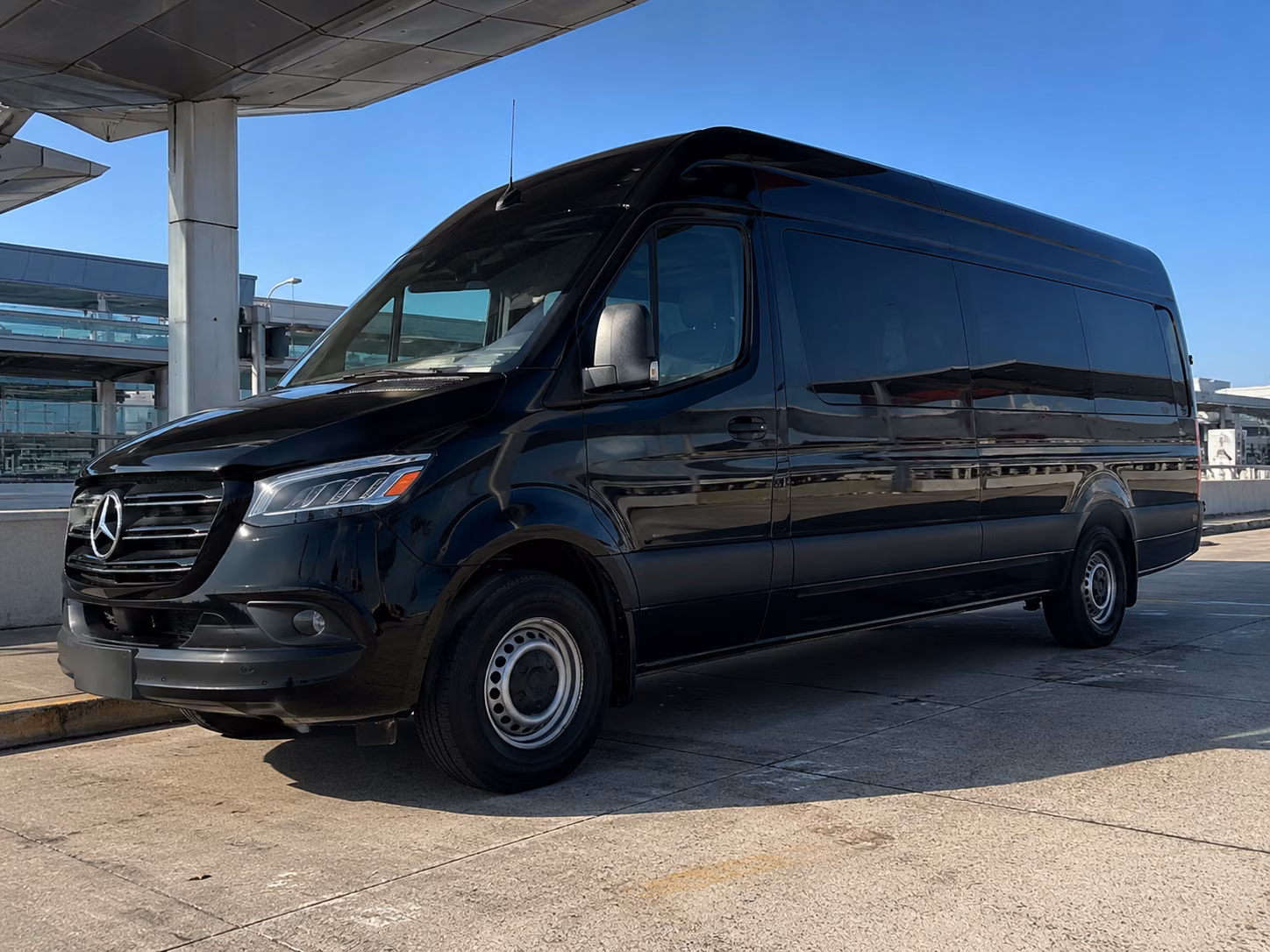 bowling green airport transportation onboard seating