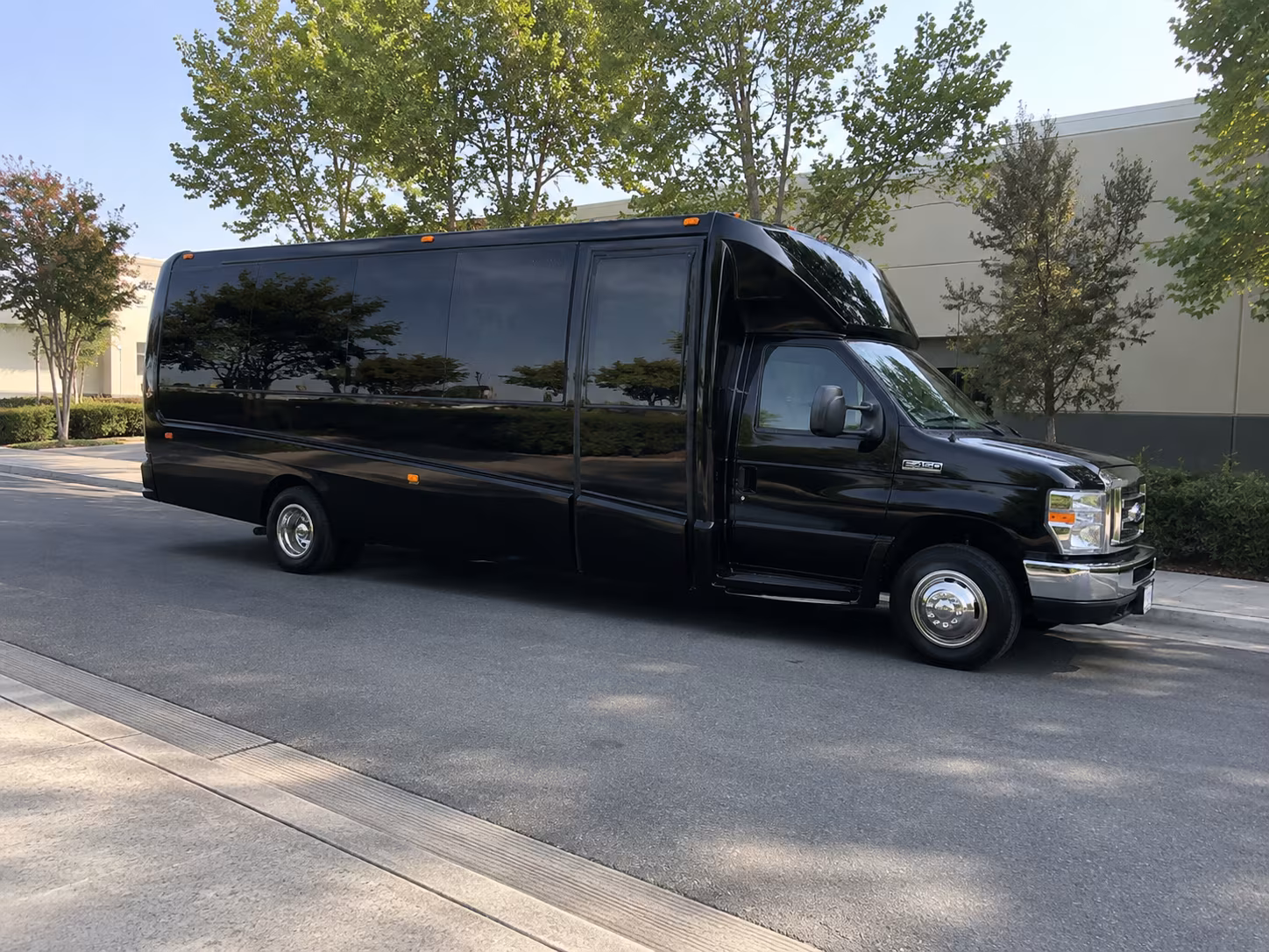 bowling green concert party bus rental