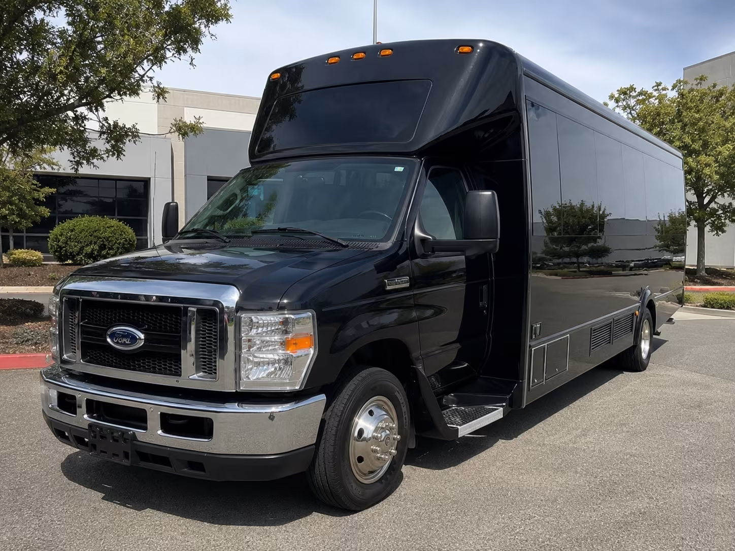 bowling green party bus