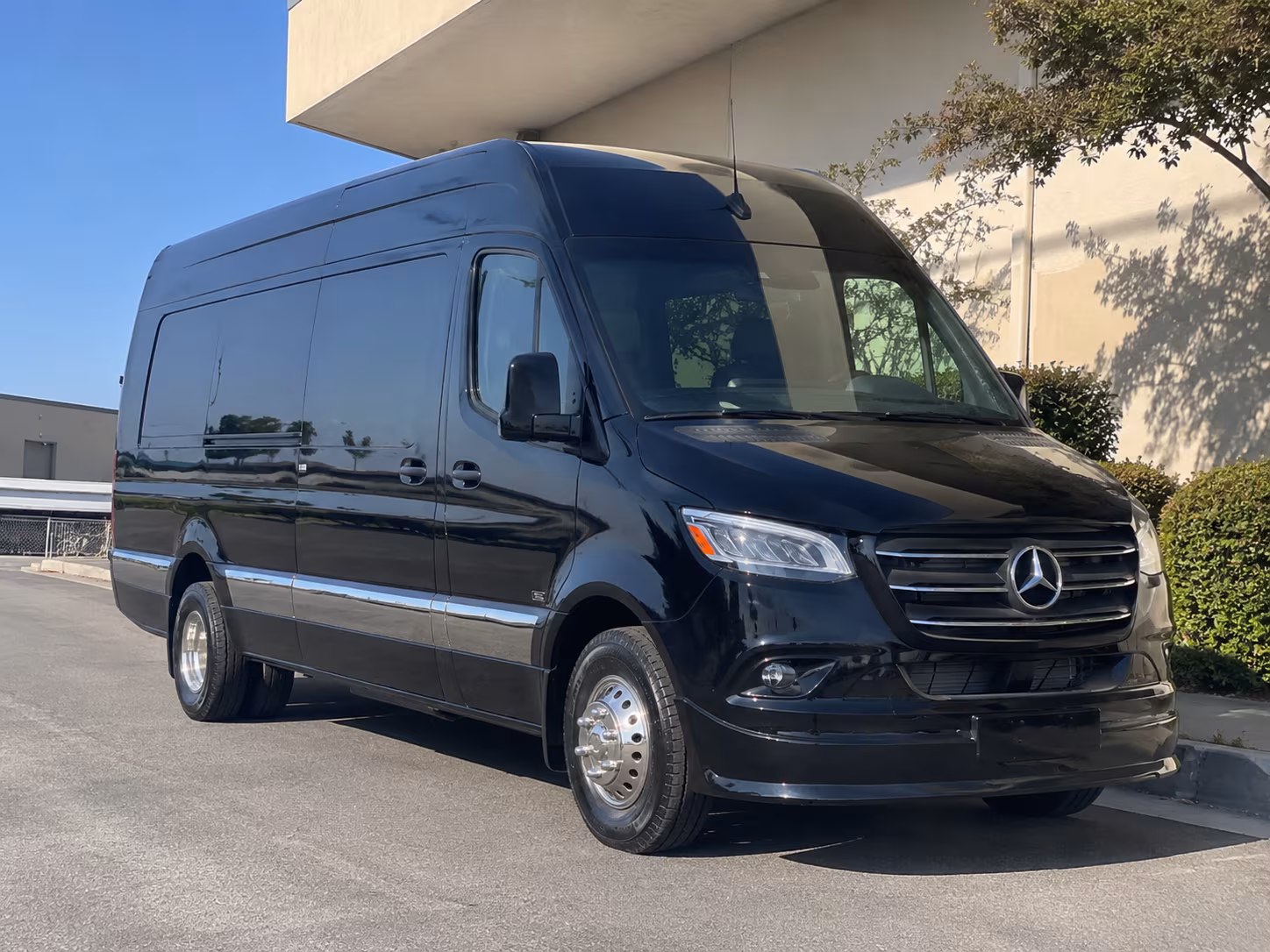 bus rental options for bowling green trips