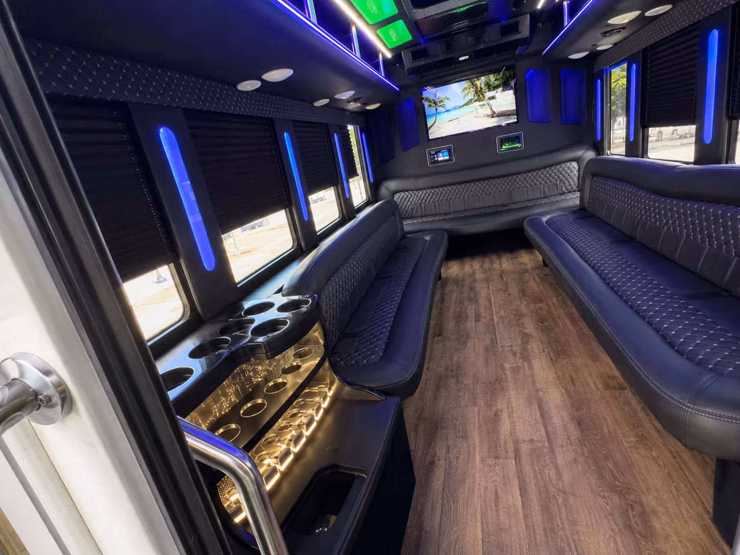 party buses for bachelorette wine tours around bowling green