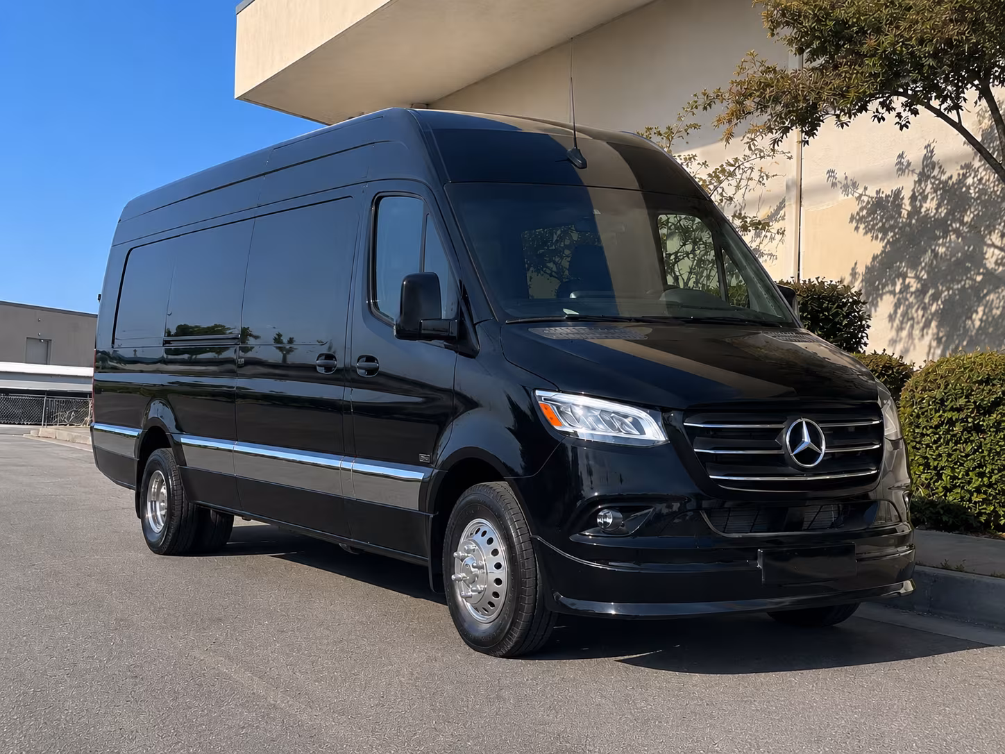 secure transportation for your next airport transfer 4