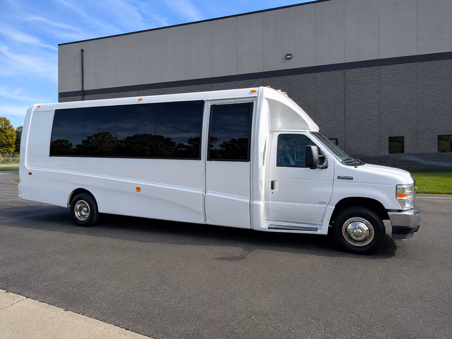 secure transportation for your next bachelor or bachelorette party 4