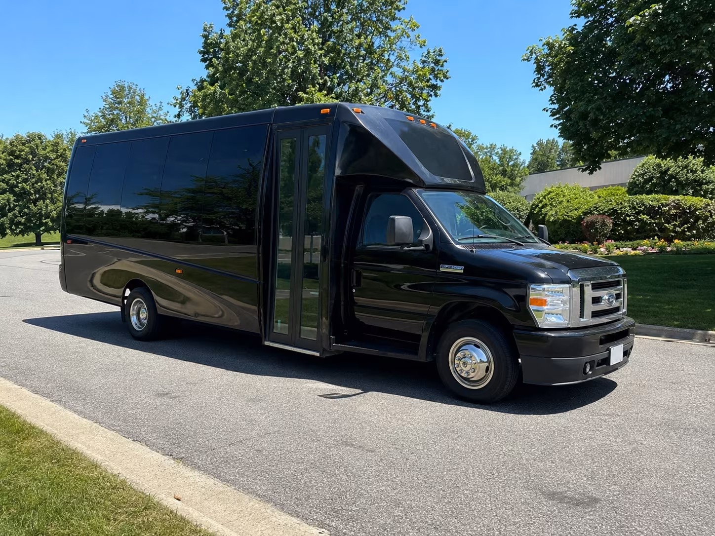 transportation buses for wku events and campus concert nights